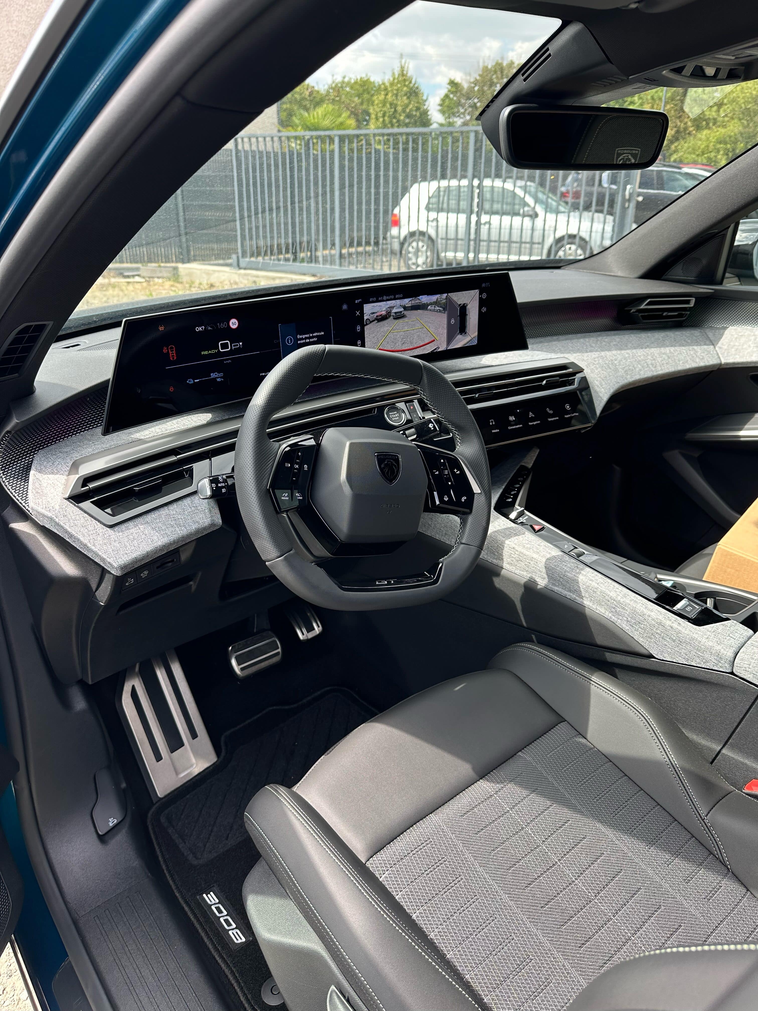 PEUGEOT E-3008 GT ELECTRIQUE 210CV – Image 4